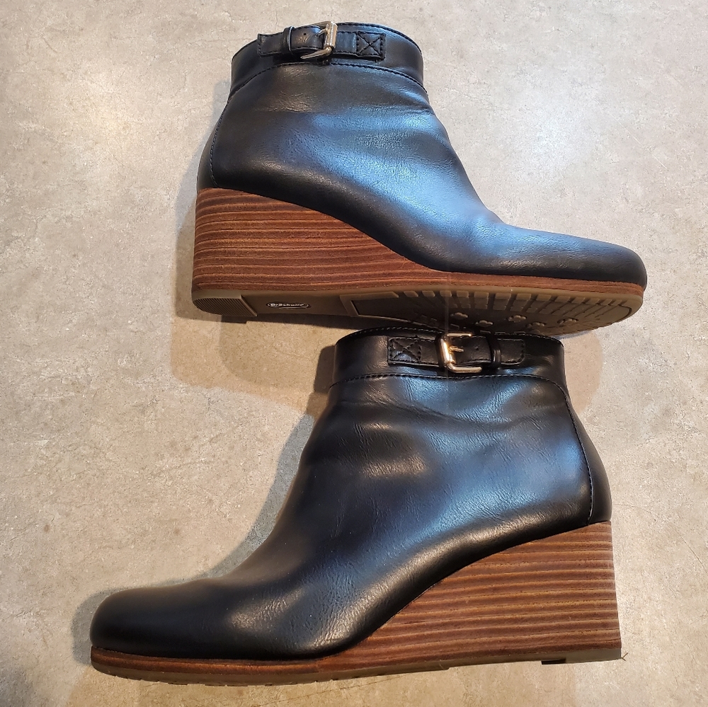Dr Scholls Booties size 8